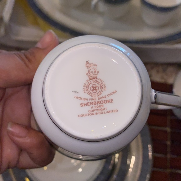 Antique Royal Doulton Sherbrooke H.5009 English Bone China S 12 mint condition - Picture 12 of 13
